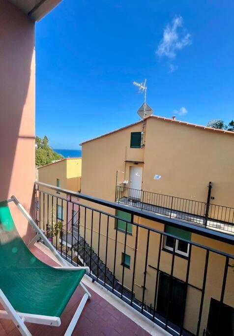 2-Bedroom Sunny Sea View With Balcony, La Casa Di Christine Монтероссо-аль-Маре Экстерьер фото