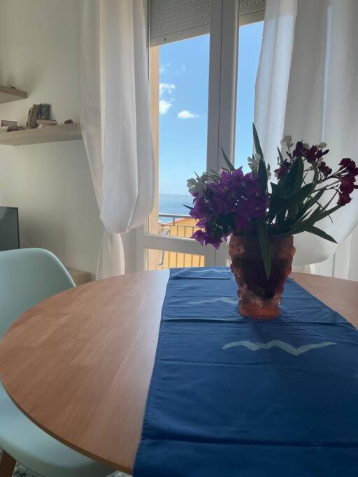 2-Bedroom Sunny Sea View With Balcony, La Casa Di Christine Монтероссо-аль-Маре Экстерьер фото